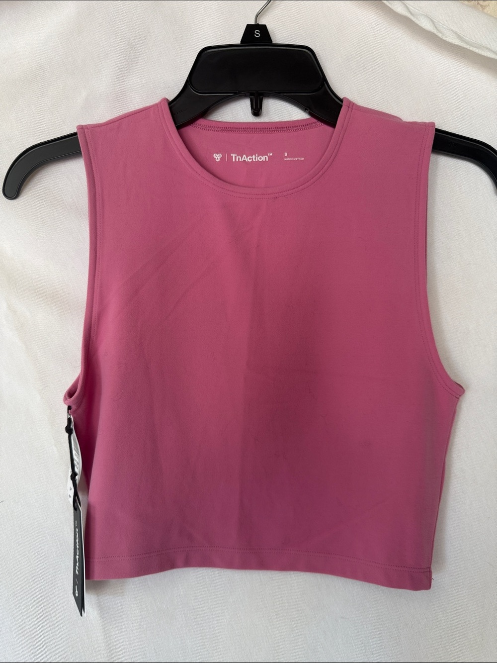 NWT TnAction Aritzia Pink Crop Top